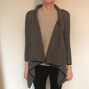 Zara knit black and white sweater. Medium
